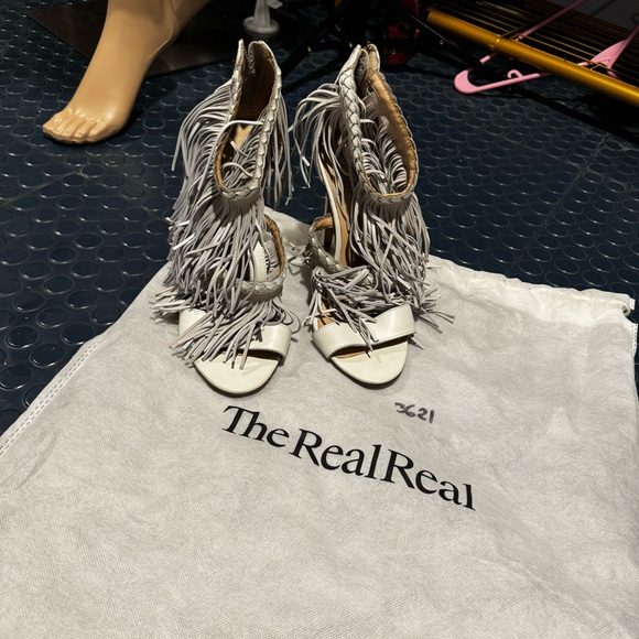 Emily B Billie in white heels - Picture 9 of 12